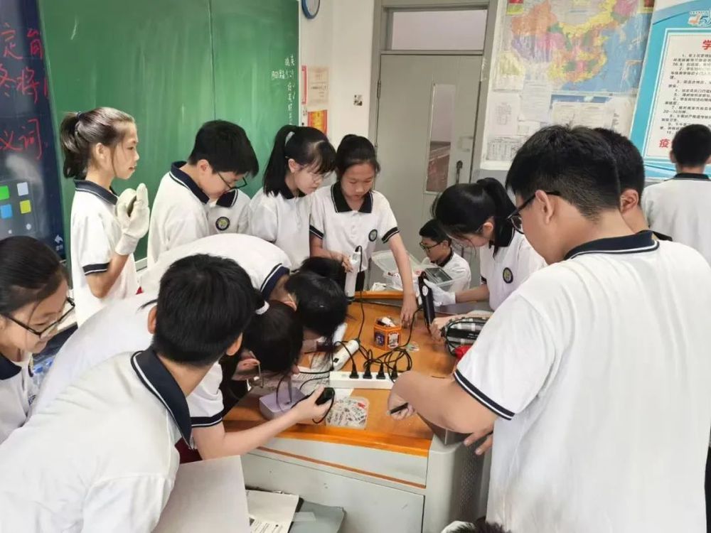 科技周四重奏 朝阳校园涌动科创潮